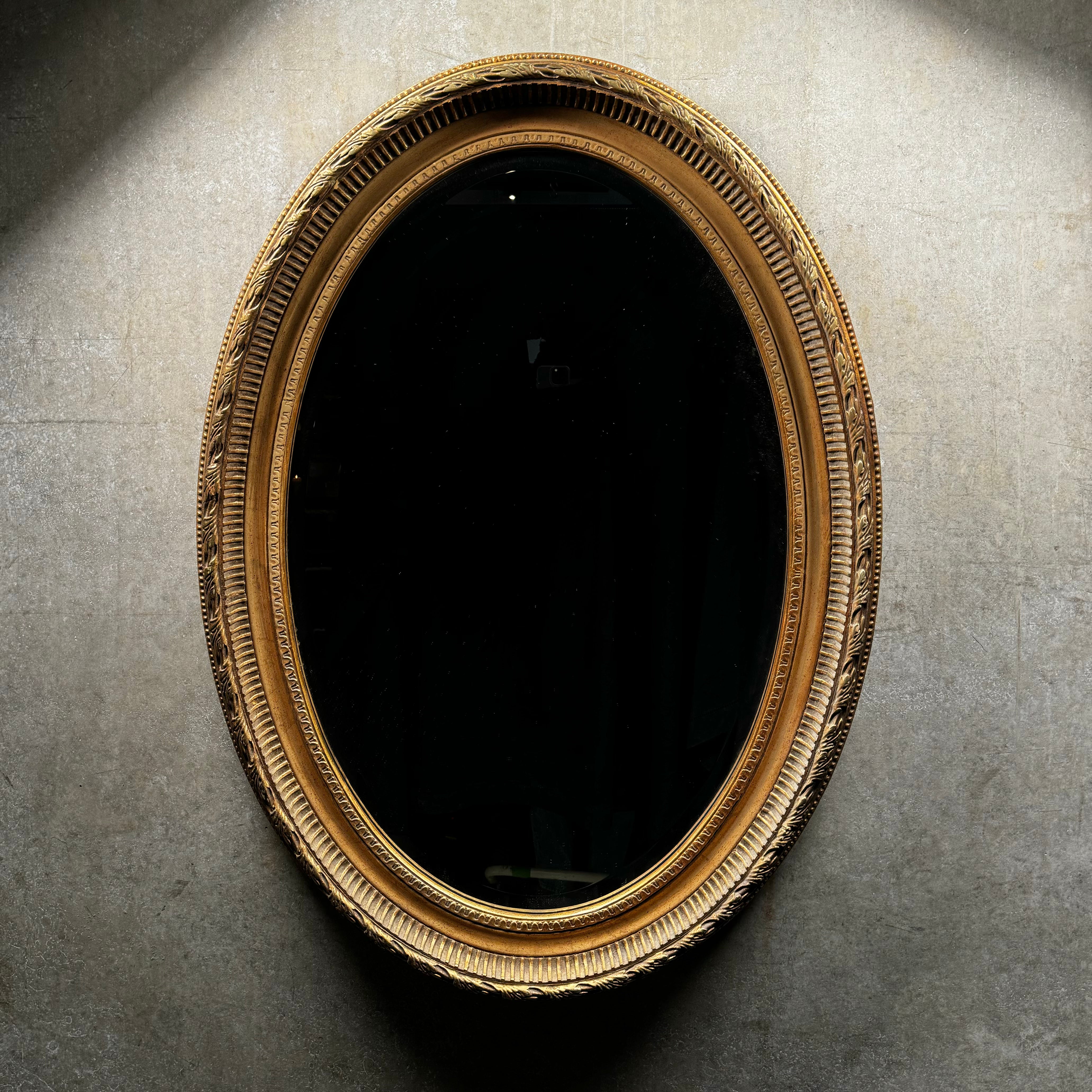 1940 wooden oval Gilt Mirror