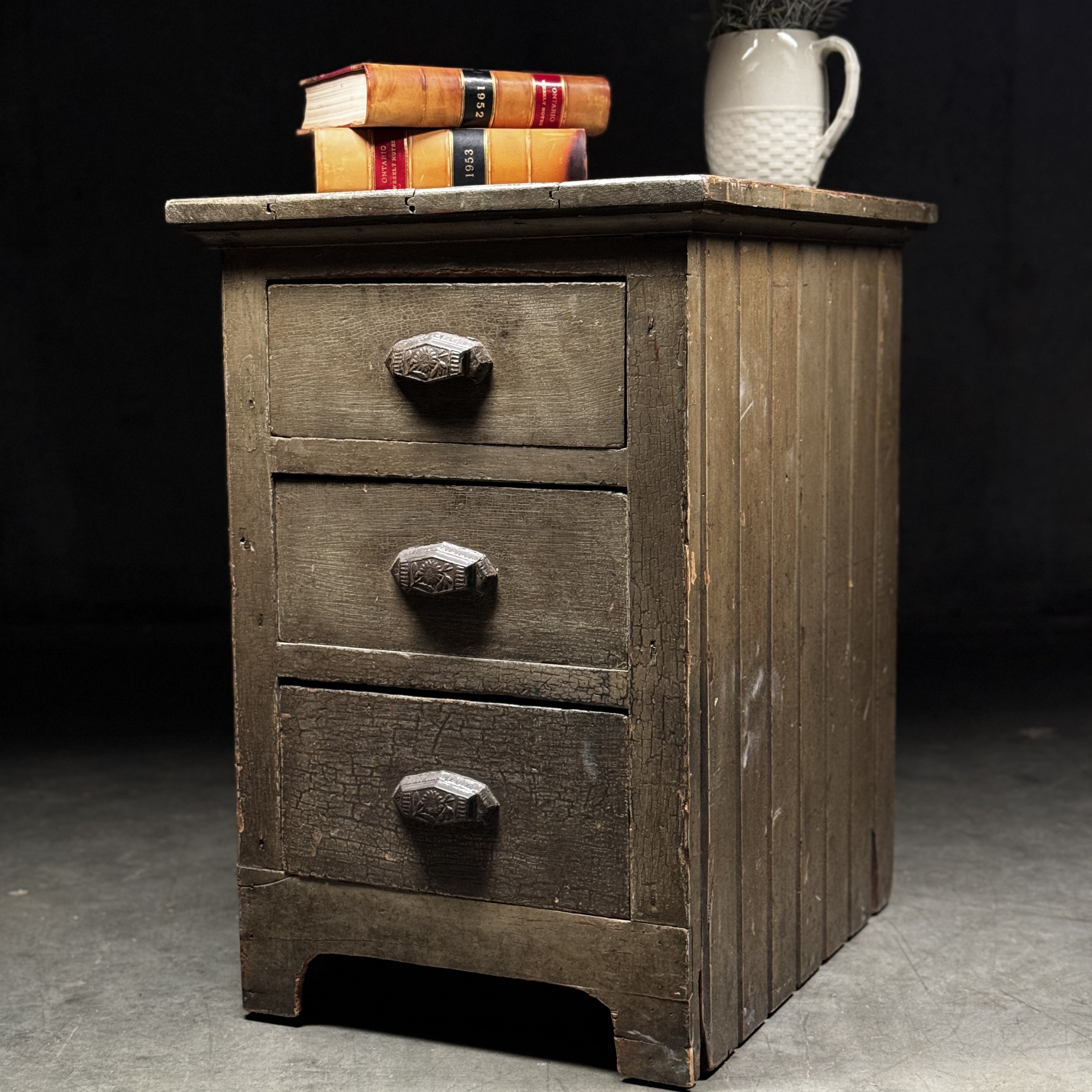 1890 multi drawer side table