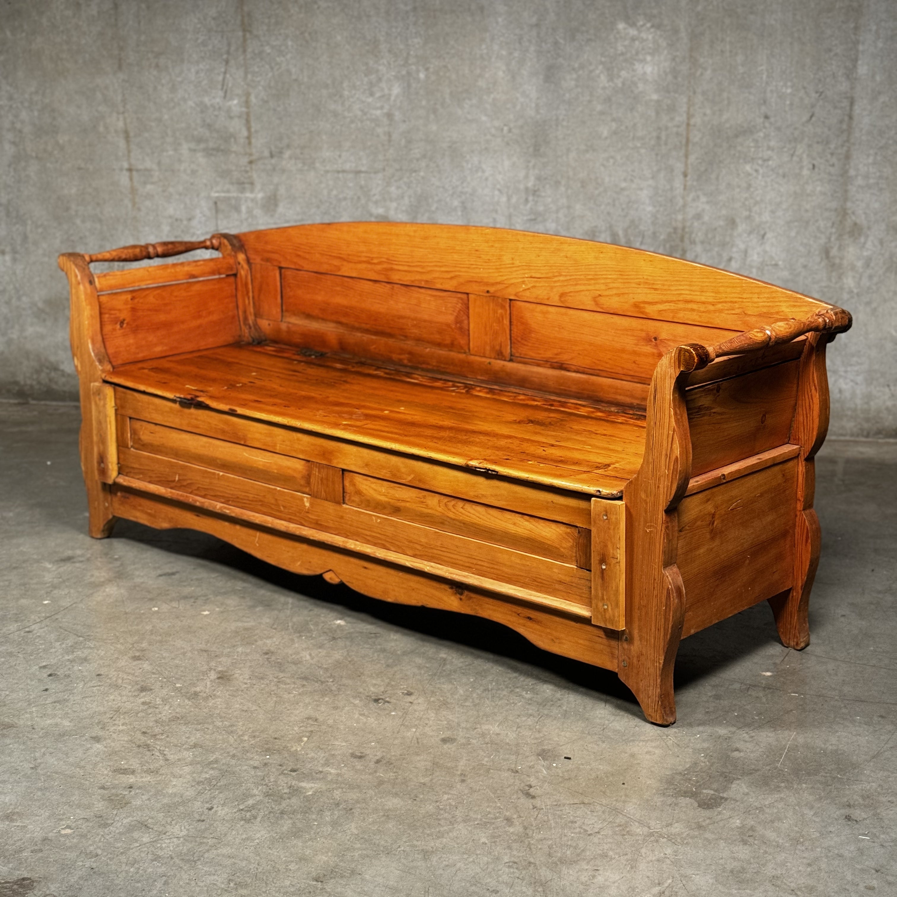 19th C Pine Mennonite Sleep Bench