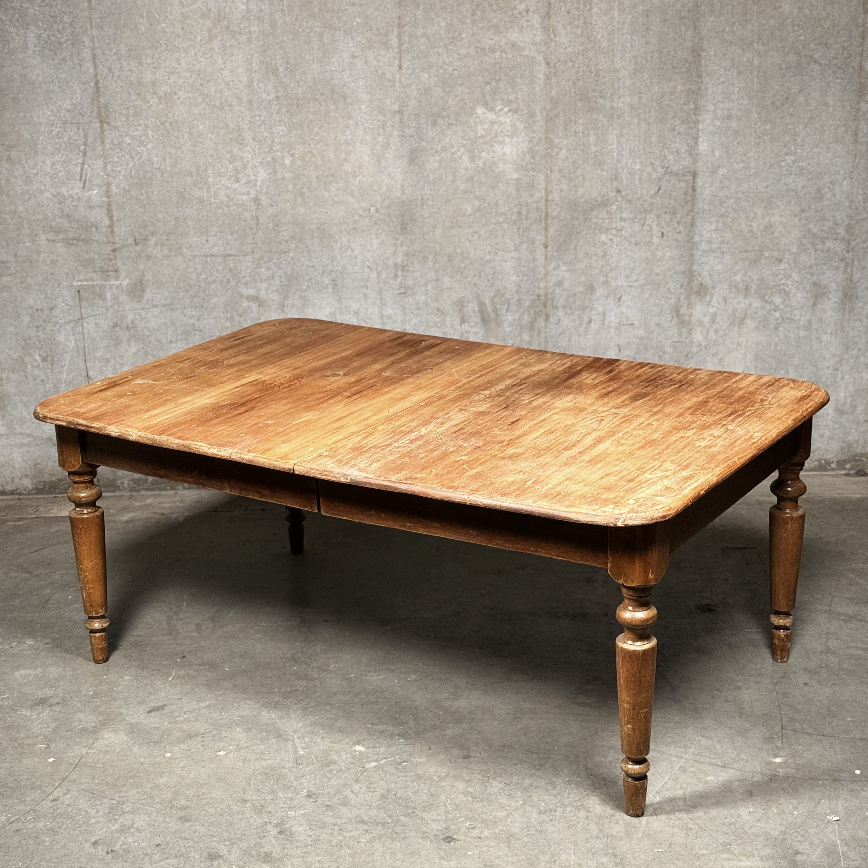 1890 Extending Pine Country Dinning Table