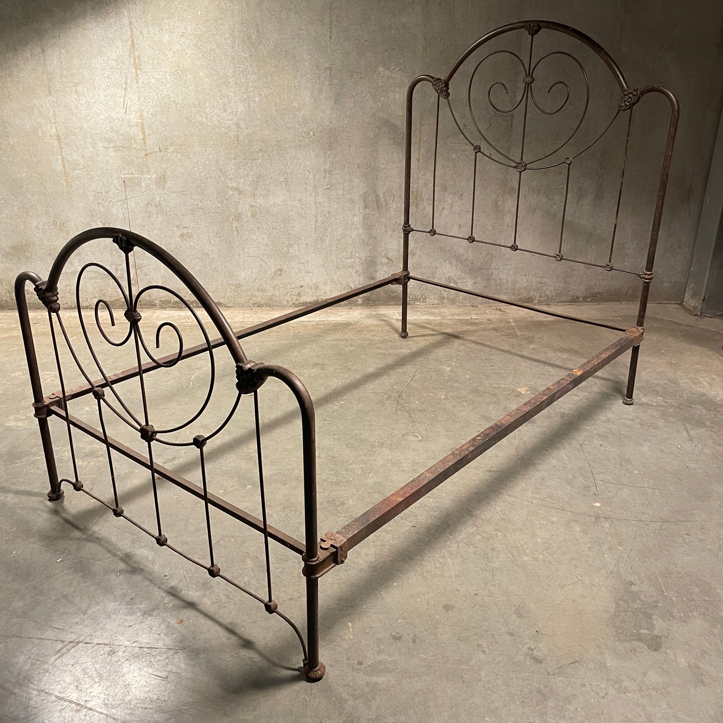 1910 Cast Iron Bed Frame