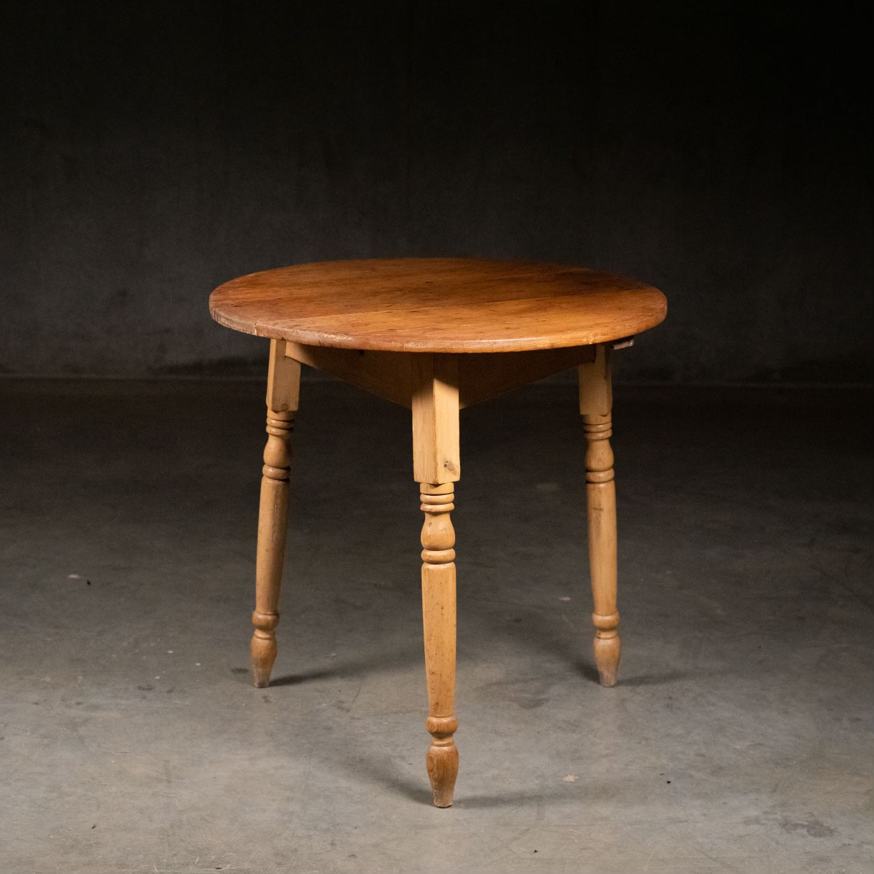 19th century ROUND pine tripod country side table