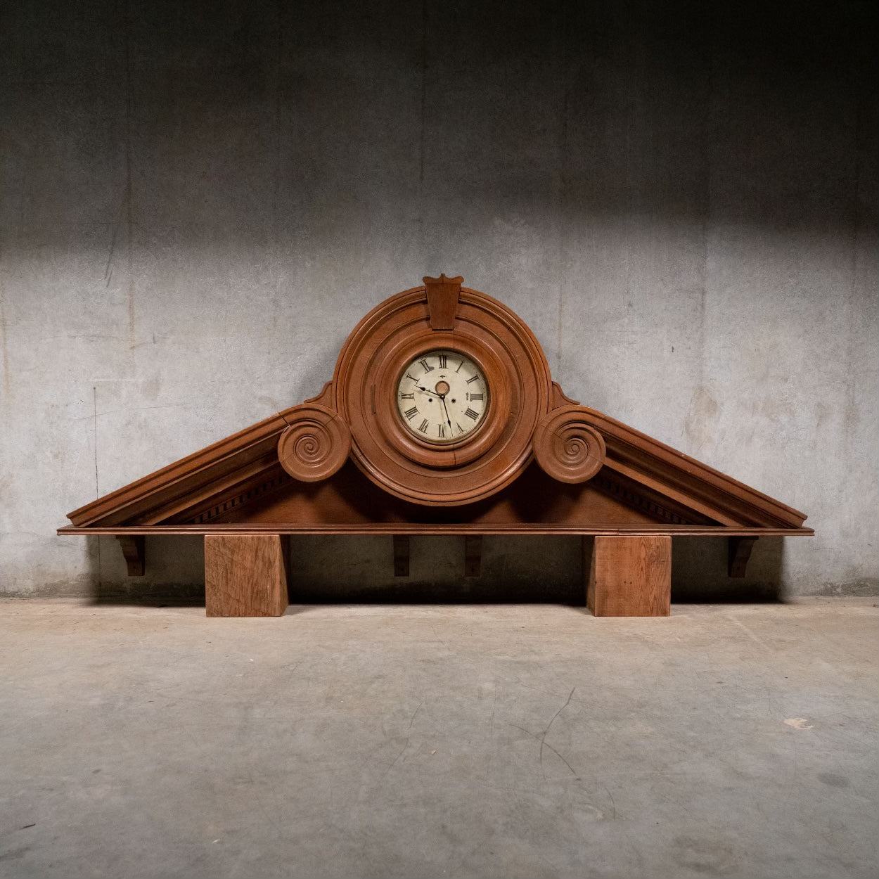 1900 Architectural Oak Mercantile Decorative Clock