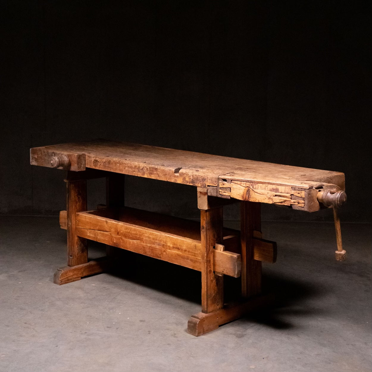 1880 carpenters work bench