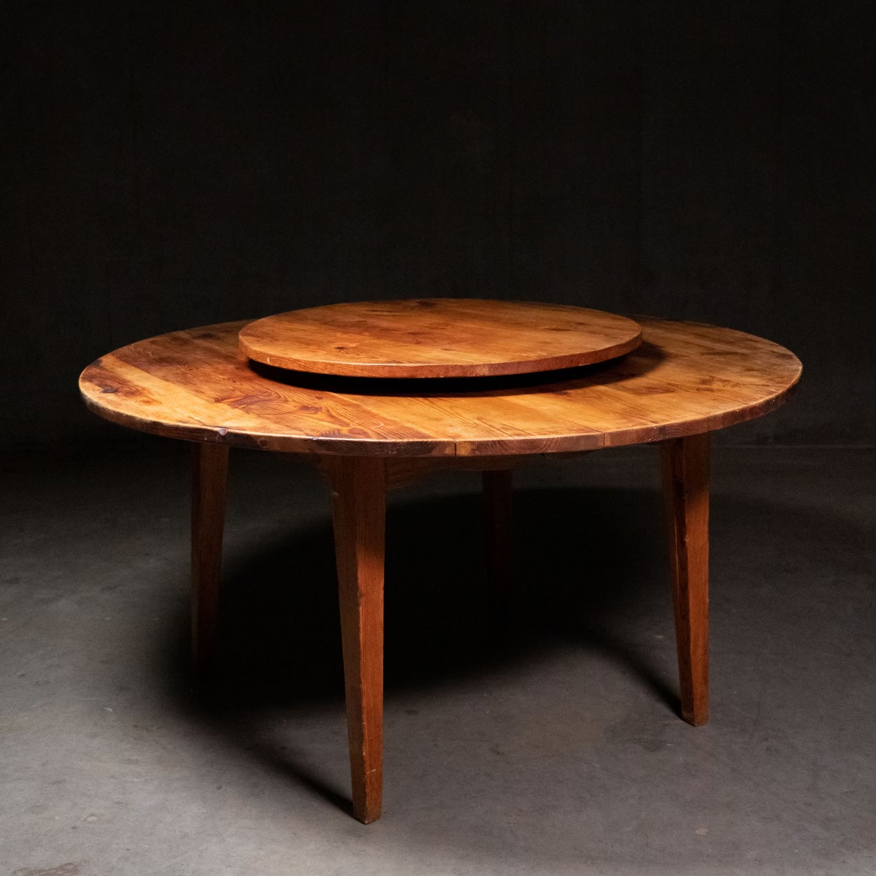 1910 pine 60” round country dining table ‘ lazy susan feature