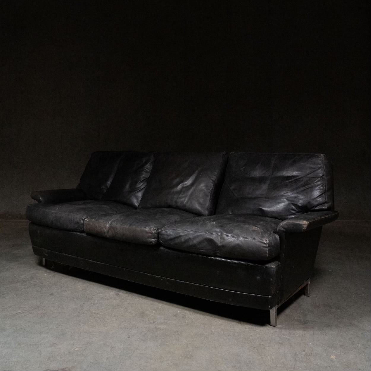 Mid Century Modern Leather 3 Seater Sofa in Black Leather