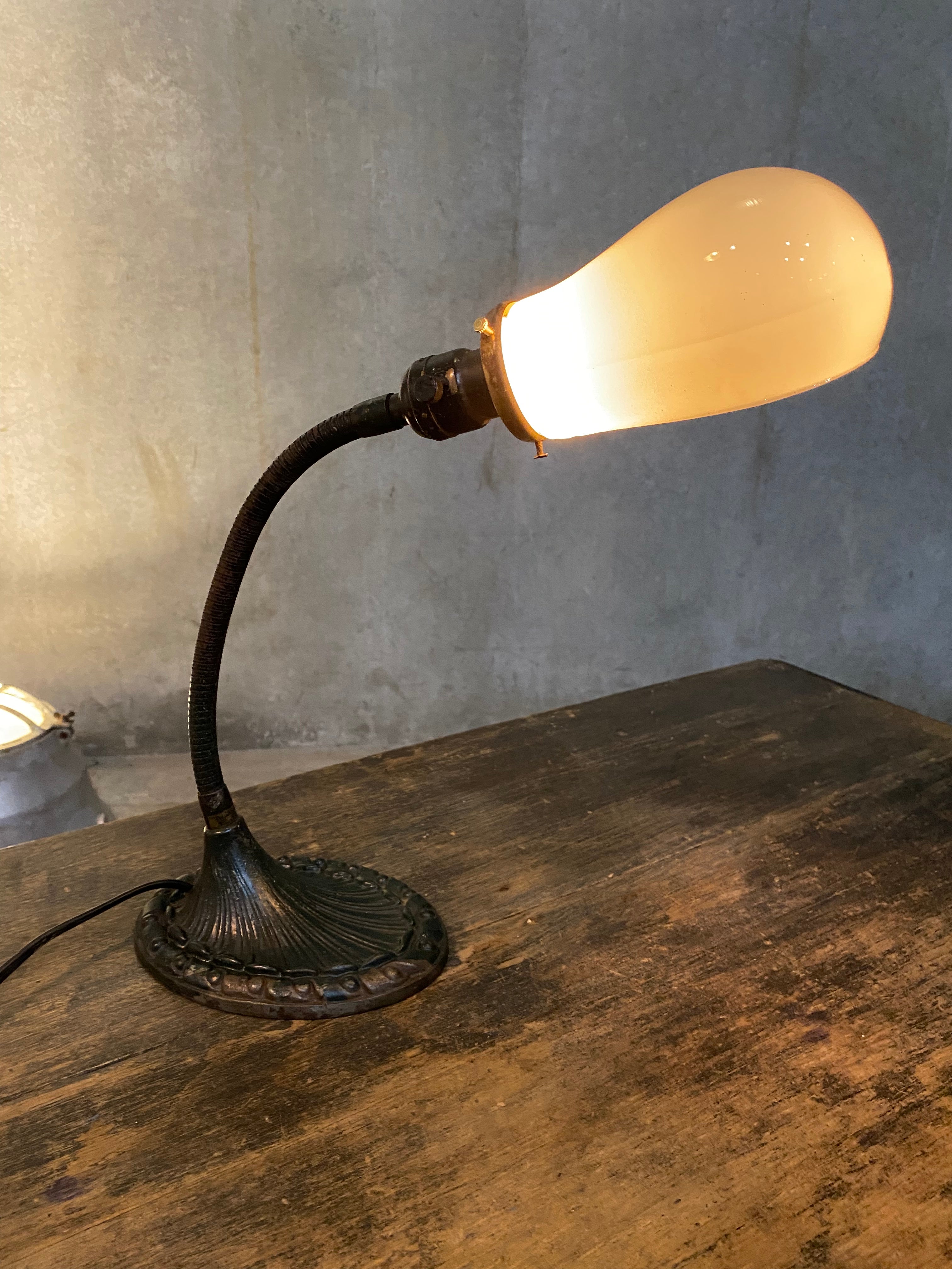 1920 Cast desk lamp by Aladdin Manufacturing co. | Scott Landon Antiques and Interiors.