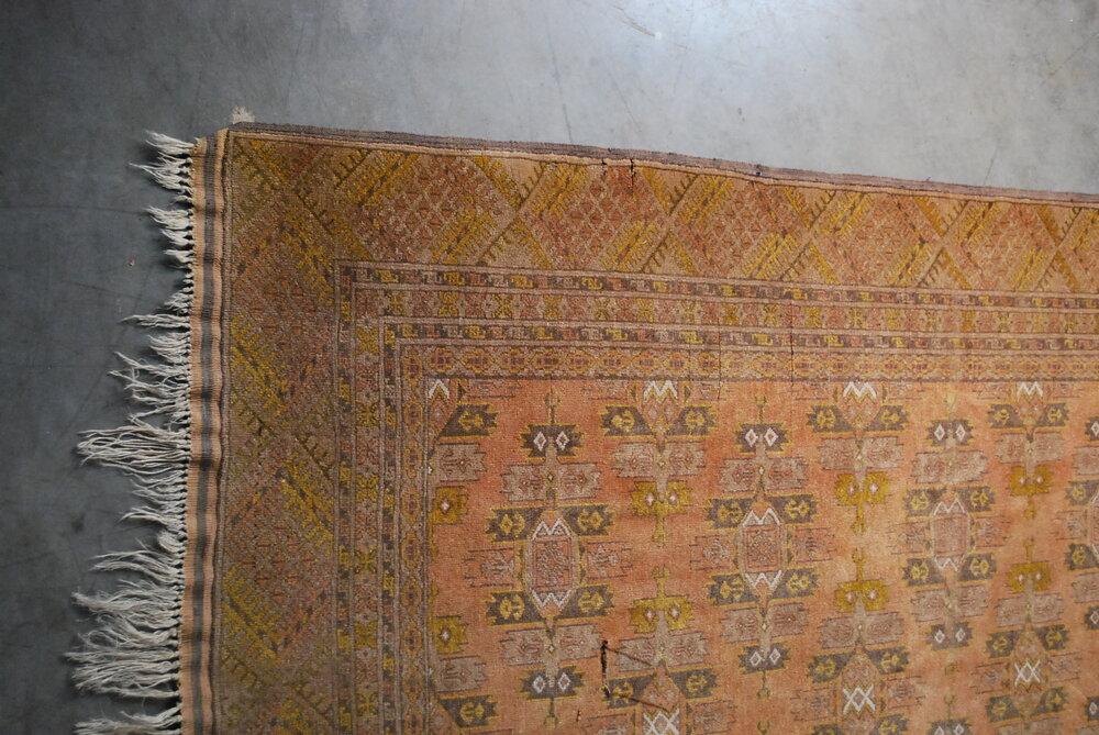 Vintage Oriental wool carpet | Scott Landon Antiques and Interiors.