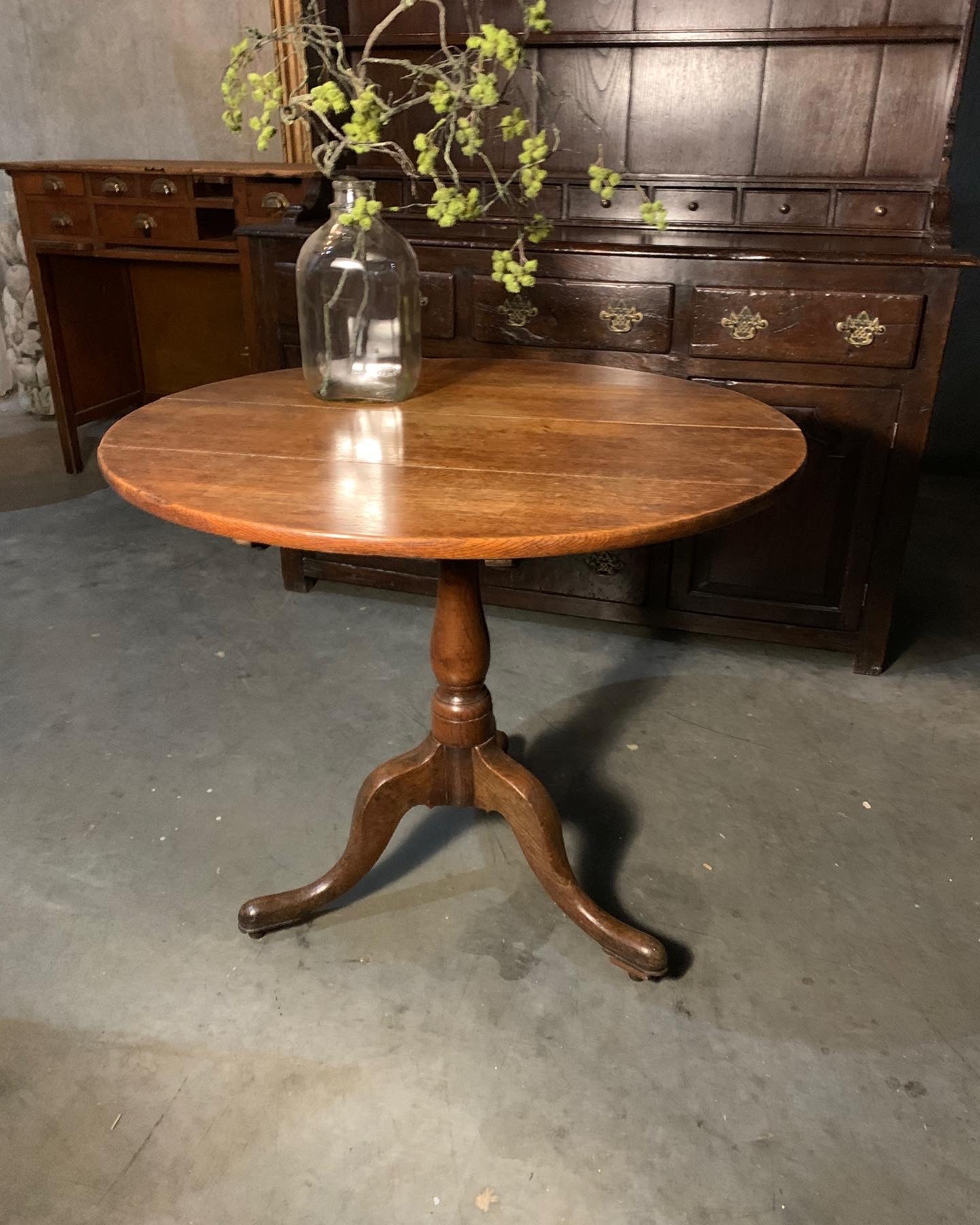 C1800 oak English tilt top table | Scott Landon Antiques and Interiors.